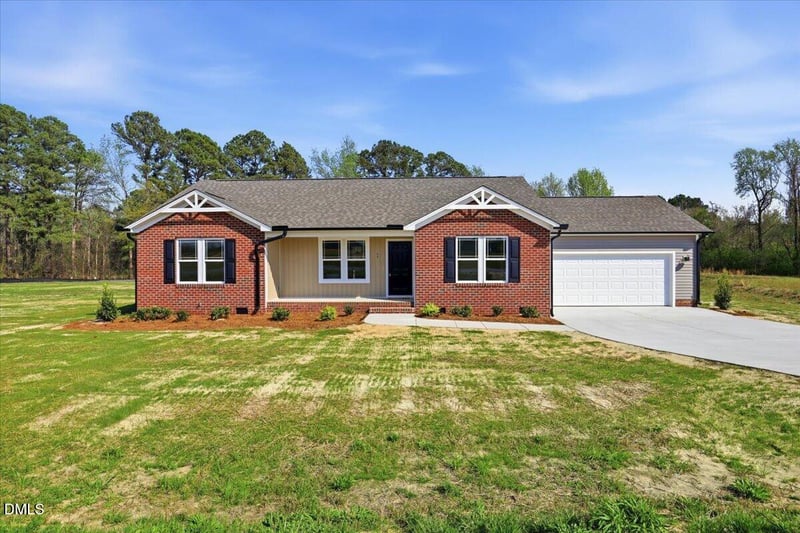 104 Grace Pond Ave, Benson, NC 27504