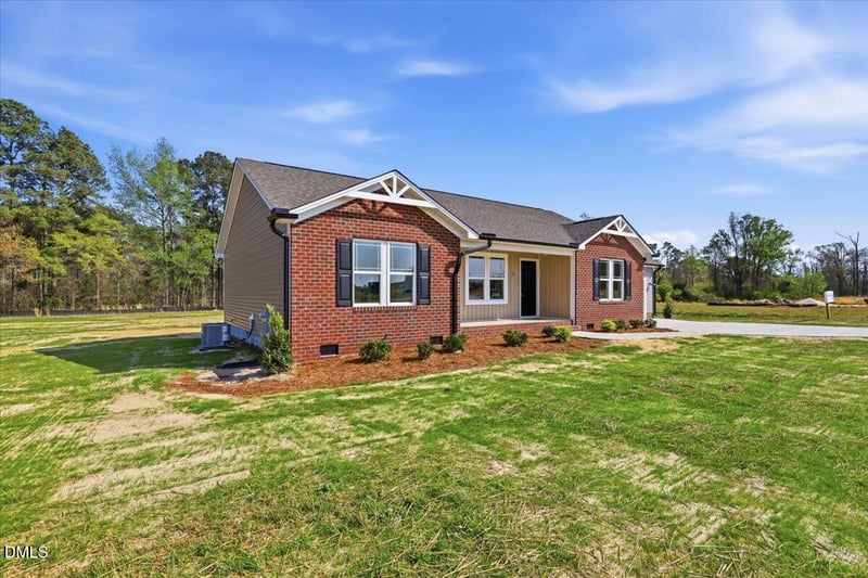 104 Grace Pond Ave, Benson, NC 27504