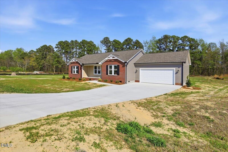 104 Grace Pond Ave, Benson, NC 27504