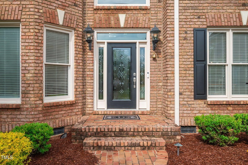 104 Grattan Ct, Morrisville, NC 27560