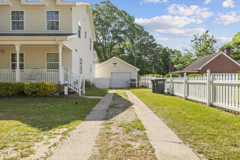 104 Green St, Selma, NC 27576