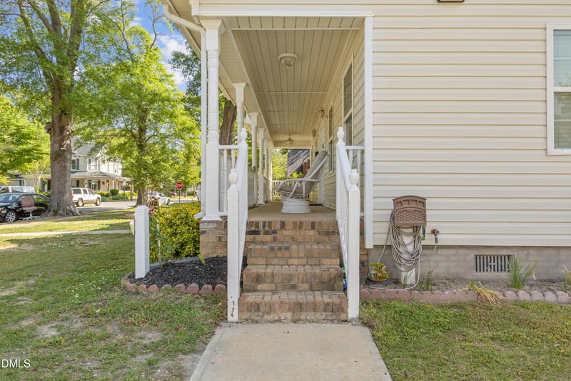 104 Green St, Selma, NC 27576
