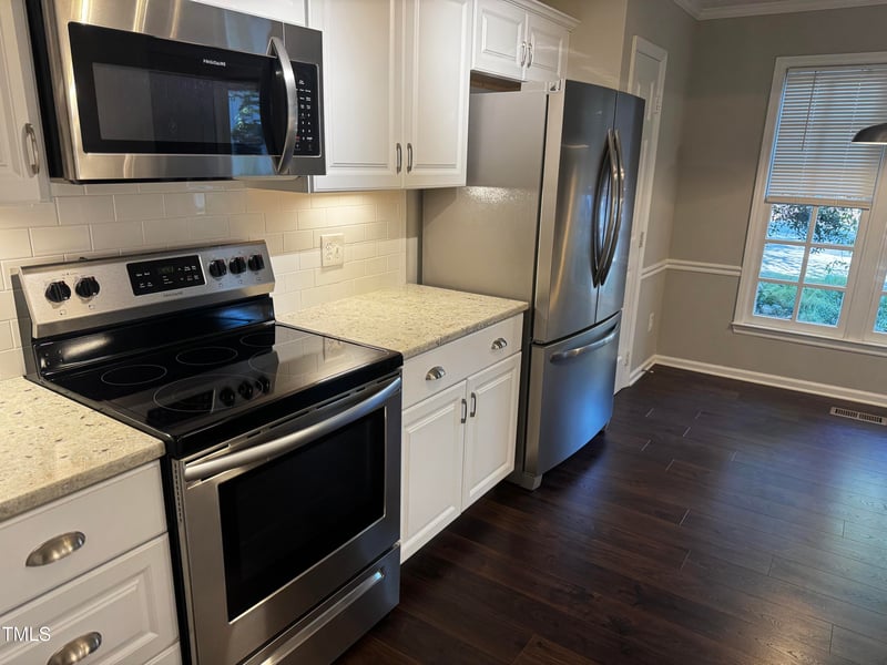 104 Greenmont Ln, Cary, NC 27511