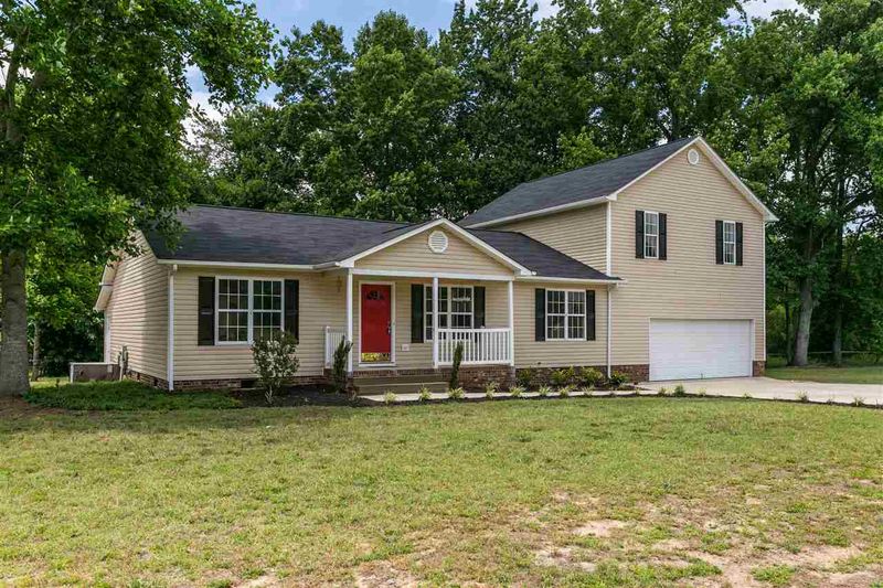 104 Greg St, Four Oaks, NC 27524