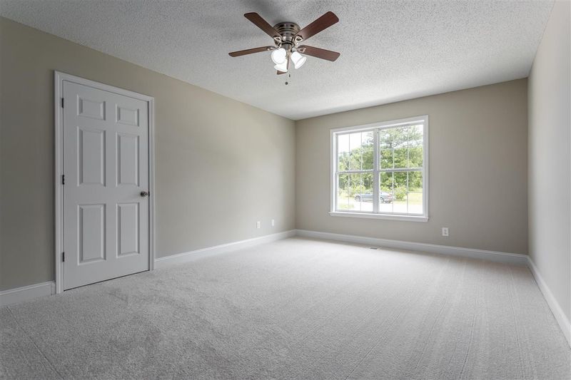 104 Greg St, Four Oaks, NC 27524