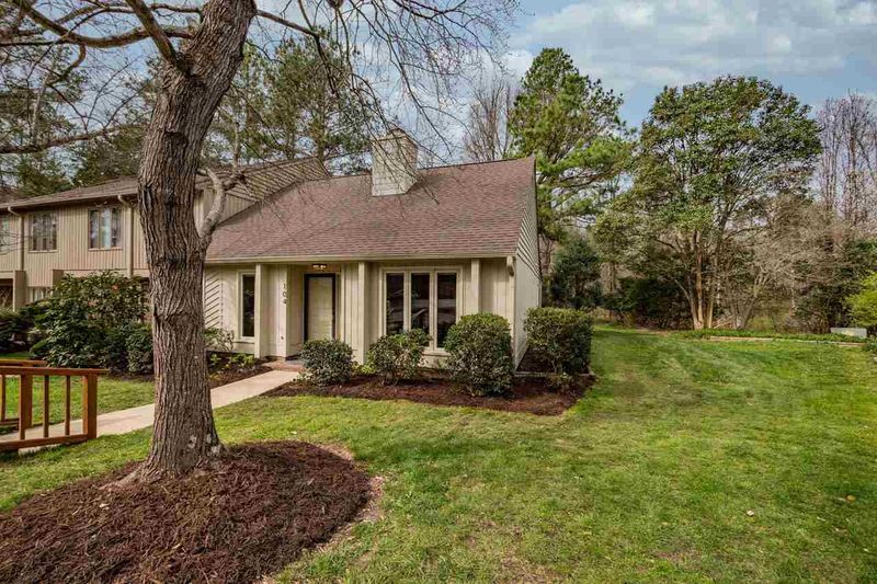 104 Gristmill Ln, Chapel Hill, NC 27514