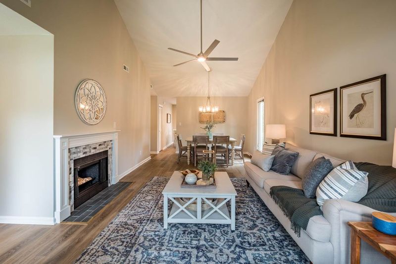 104 Gristmill Ln, Chapel Hill, NC 27514