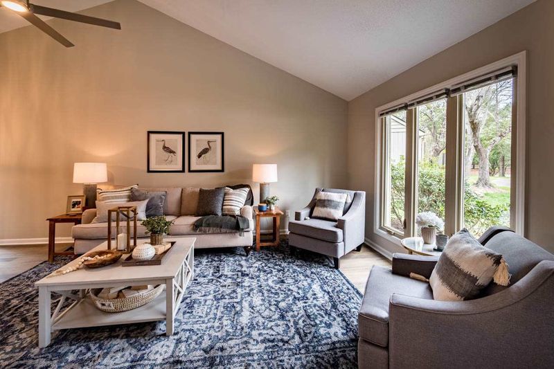 104 Gristmill Ln, Chapel Hill, NC 27514