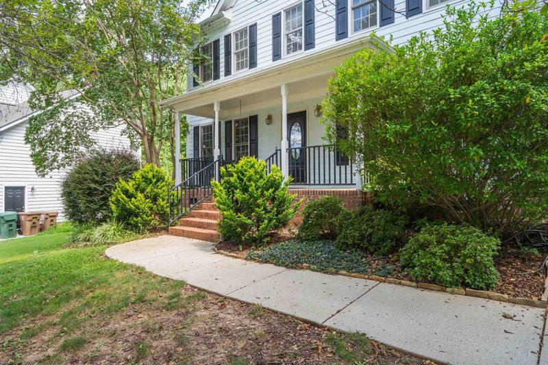 104 Gwinnett Pl, Cary, NC 27518