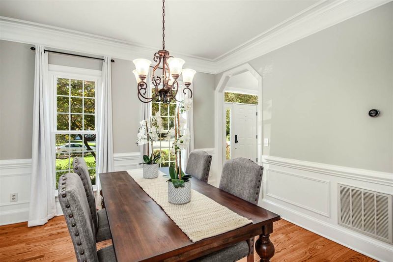 104 Hafton Ct, Cary, NC 27518