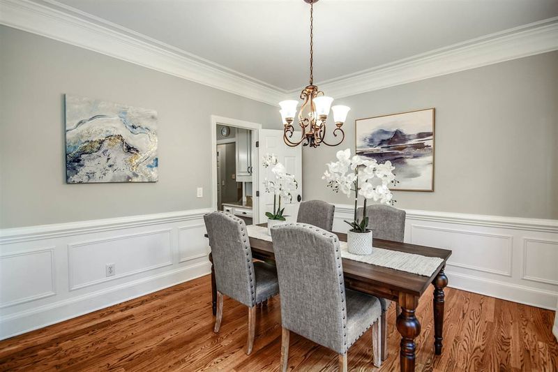 104 Hafton Ct, Cary, NC 27518