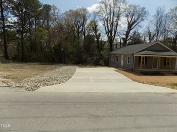 104 Halifax Rd, Louisburg, NC 27549