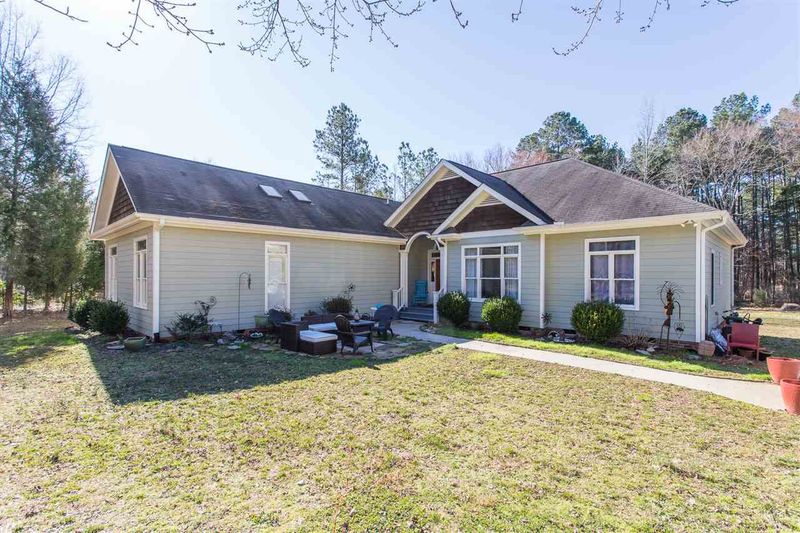 104 Harrison Ct, Pittsboro, NC 27312