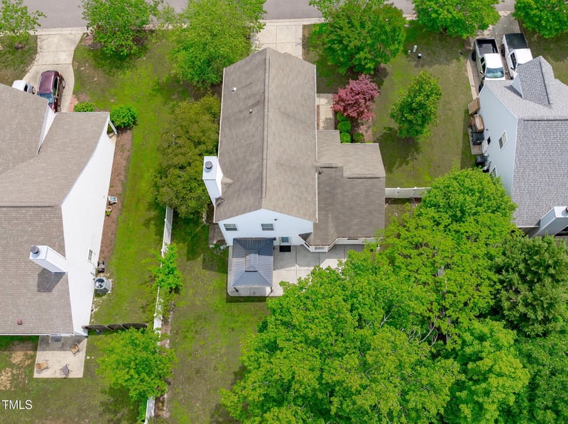 104 Harvolly Dr, Holly Springs, NC 27540