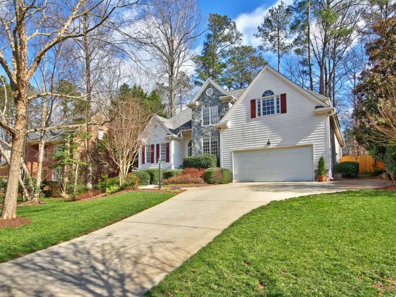 104 Heart Pine Dr, Cary, NC 27518