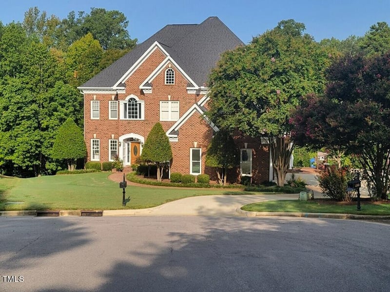 104 Hedwig Ct, Cary, NC 27518