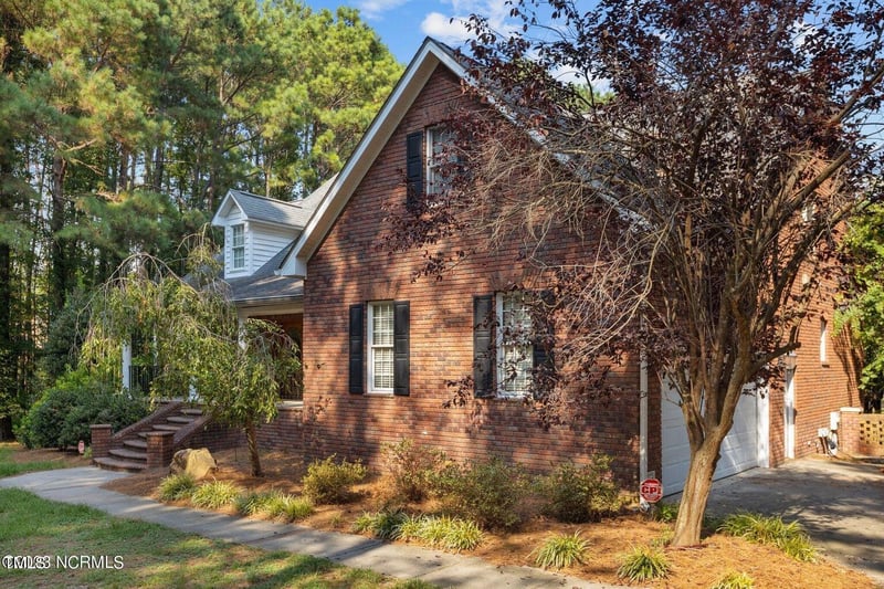 104 Hibiscus Dr, Clayton, NC 27527