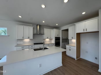 104 Hiddenite Pl, Holly Springs, NC 27540