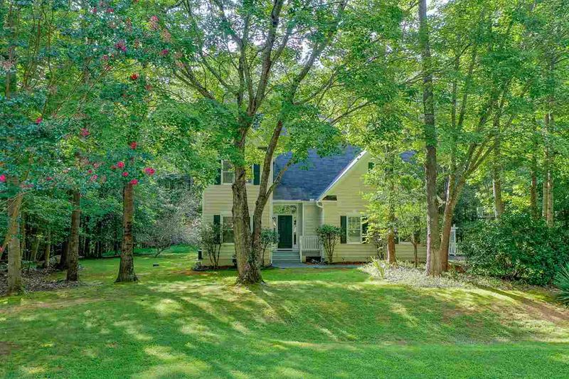 104 Highland Trl, Chapel Hill, NC 27516