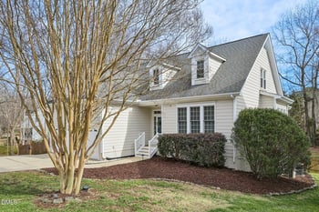 104 Hillspring Ln, Holly Springs, NC 27540