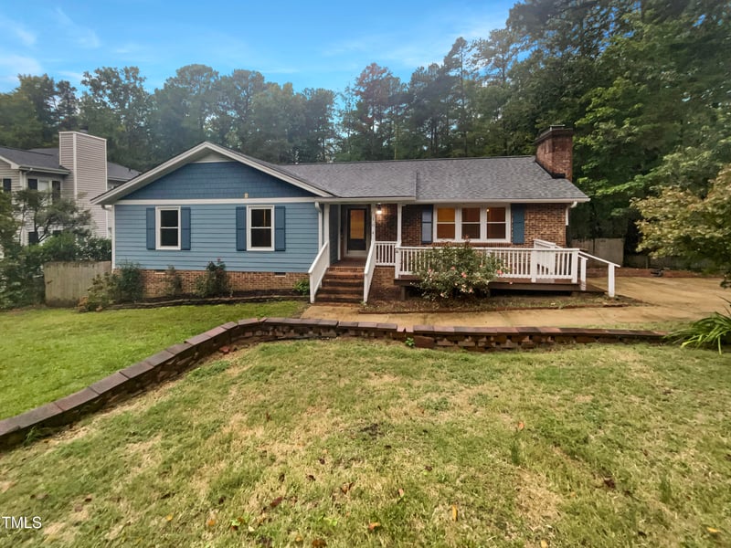 104 Huntington Cir, Cary, NC 27513