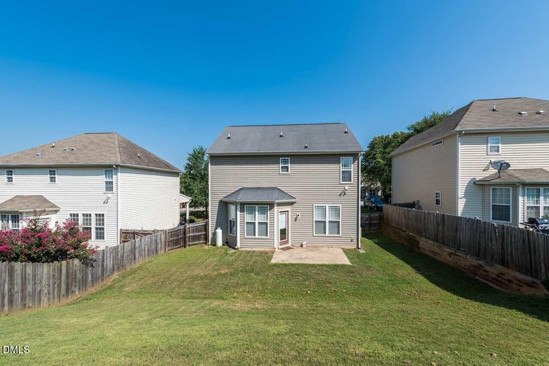 104 Hutson Ln, Clayton, NC 27527