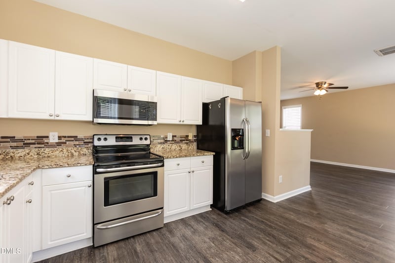 104 Hutson Ln, Clayton, NC 27527