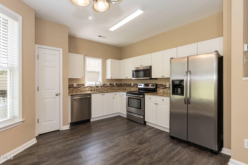 104 Hutson Ln, Clayton, NC 27527