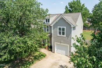 104 Hutson Ln, Clayton, NC 27527
