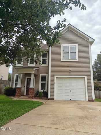 104 Hutson Ln, Clayton, NC 27527