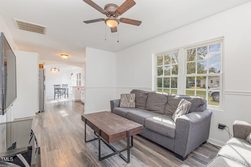 104 N Jackson St, Dunn, NC 28334