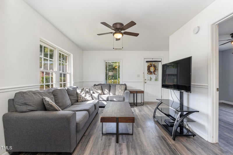 104 N Jackson St, Dunn, NC 28334