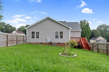 104 Jarrett Bay Ln, Fuquay Varina, NC 27526