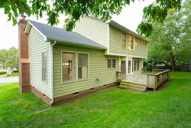 104 Joust Ct, Cary, NC 27513