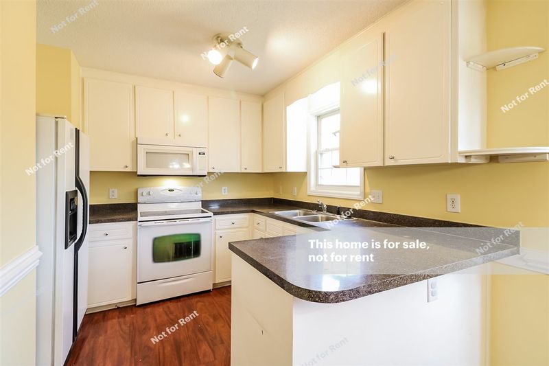 104 Kay Cir, Clayton, NC 27520
