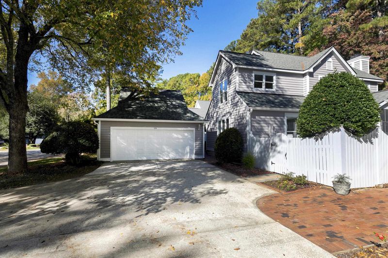 104 Kemper Ln, Cary, NC 27518