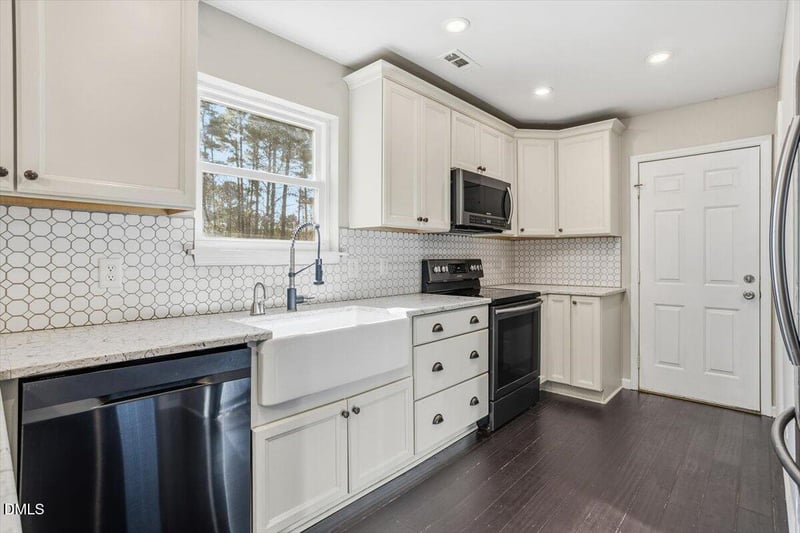 104 Kerigon Ln, Youngsville, NC 27596