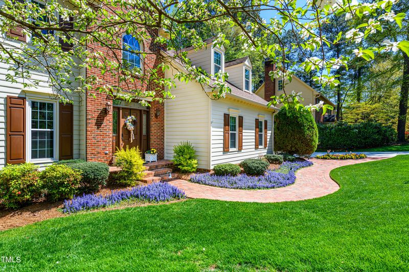 104 Kettlebridge Dr, Cary, NC 27511