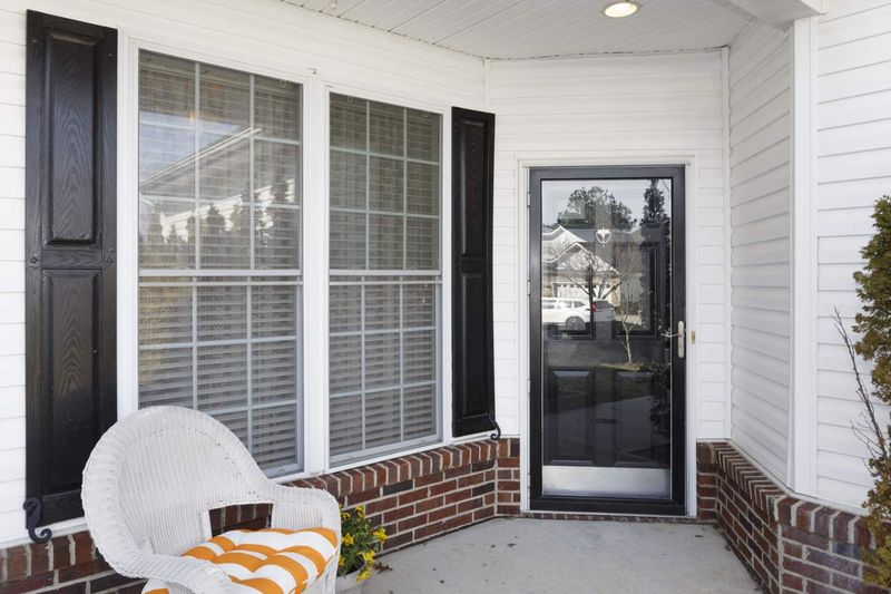 104 Knotts Valley Ln, Cary, NC 27519