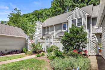 104 Lakewater Dr, Cary, NC 27511