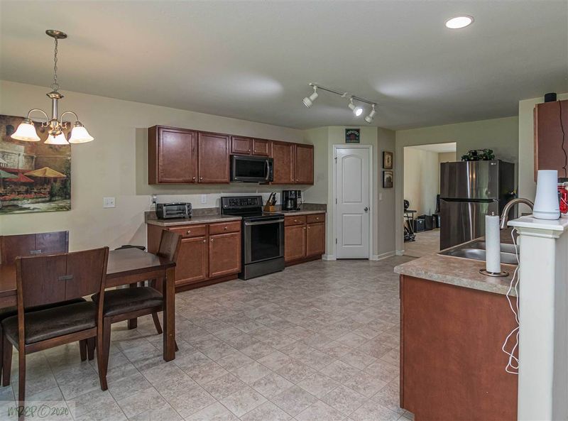 104 Larksdale Cv, Benson, NC 27504