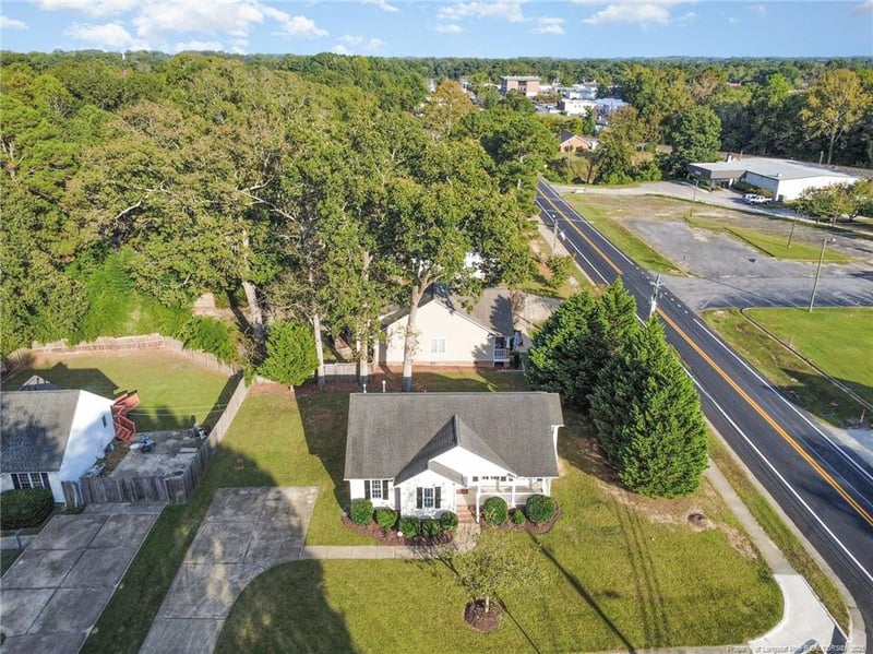 104 Lawrence St, Fuquay Varina, NC 27526