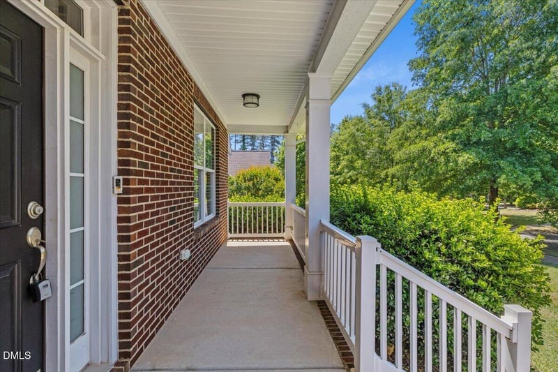 104 Leafy Holly Dr, Holly Springs, NC 27540