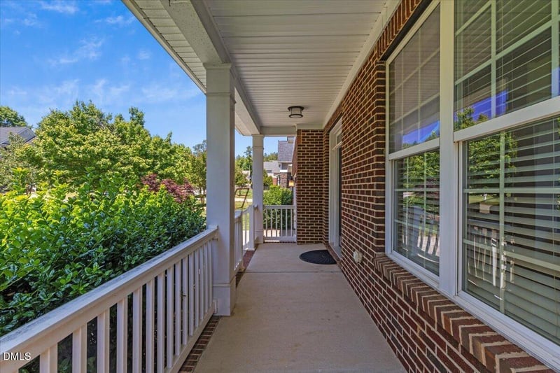 104 Leafy Holly Dr, Holly Springs, NC 27540