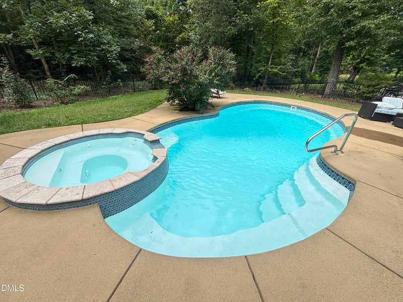 104 Links End Dr, Cary, NC 27513