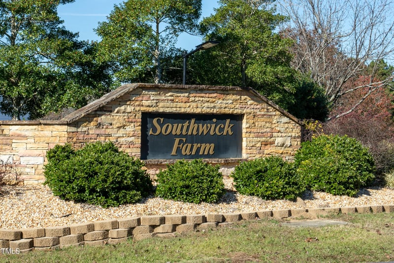 104 Loblolly Ct, Clayton, NC 27527
