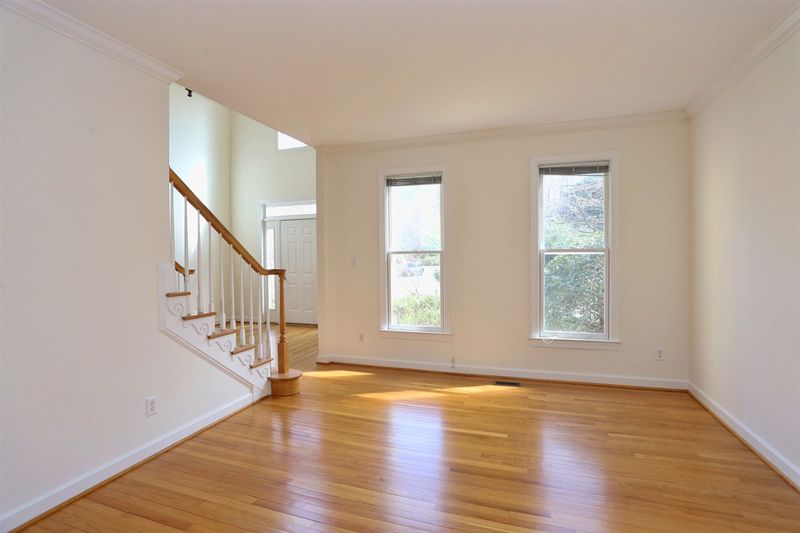 104 Magnolia Ct, Chapel Hill, NC 27516