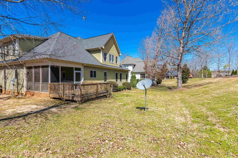 104 Mantle Dr, Clayton, NC 27527