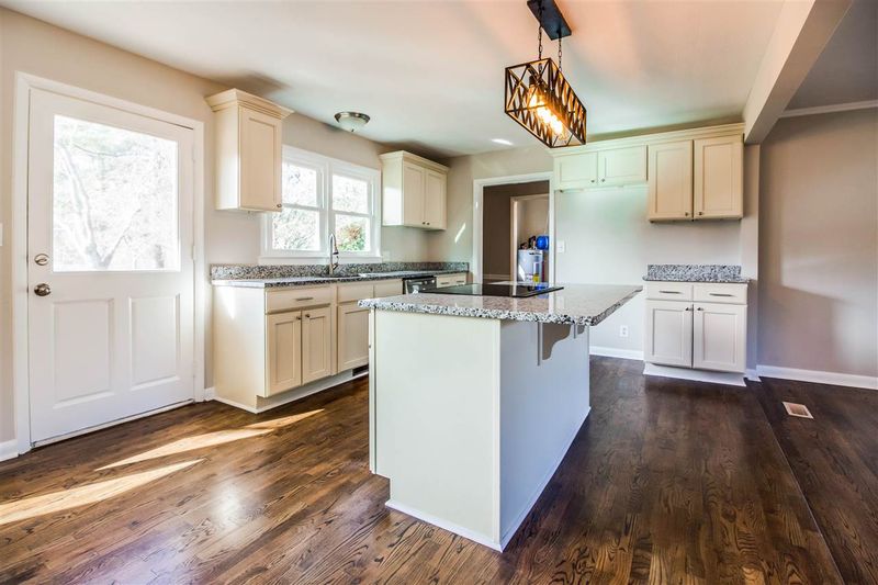 104 Maple Dr, Smithfield, NC 27577