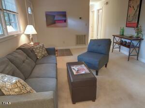 104 Markham Dr, Chapel Hill, NC 27514